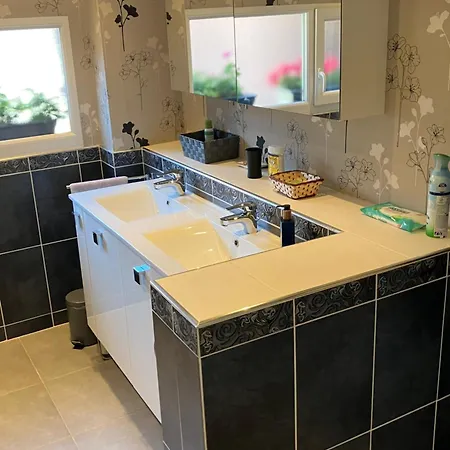 La Marquille לינה וארוחת בוקר